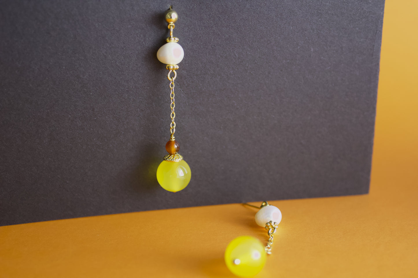 Pure Glow · Agate & Pearl Earrings
