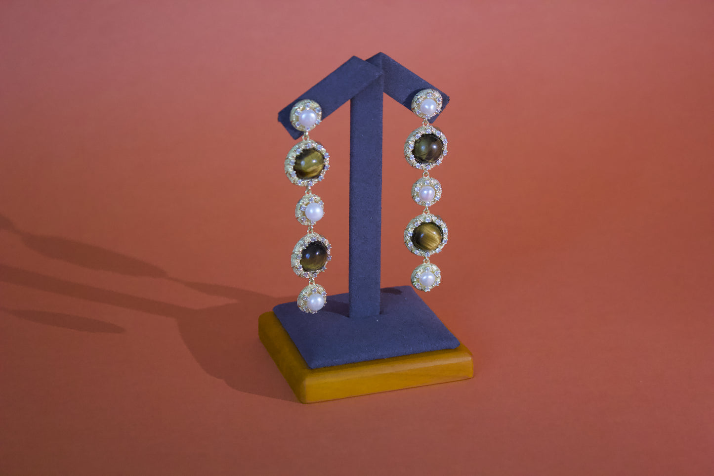 Golden Gaze – Tiger’s Eye & Pearl Earrings