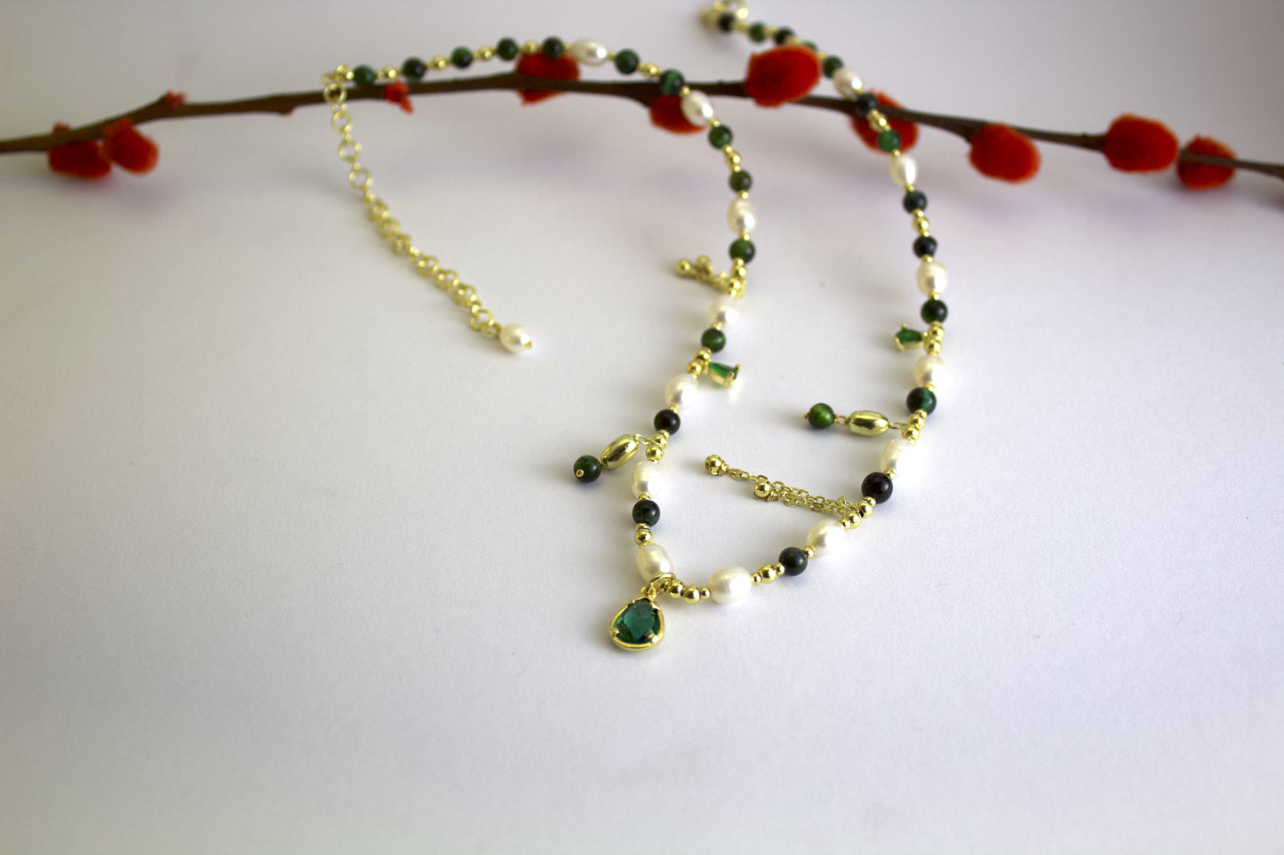 Verdelia – Green Tiger Eye & Pearl Necklace