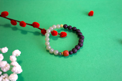 "BanShanShui" —  Harmony Beaded Bracelet with Hetian Jade, Nanhong Agate & Agarwood