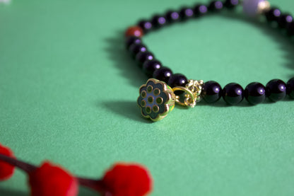 ”Mo Hui“ - Black Onyx, Grey Monnstone & Red agate Beaded Bracelet