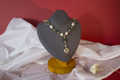 Bi Ying · Green Agate & Pearl Necklace