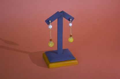 Pure Glow · Agate & Pearl Earrings