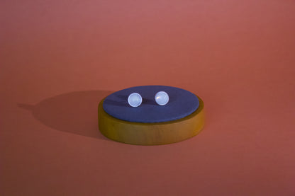 Yue – Agate Stud Earrings