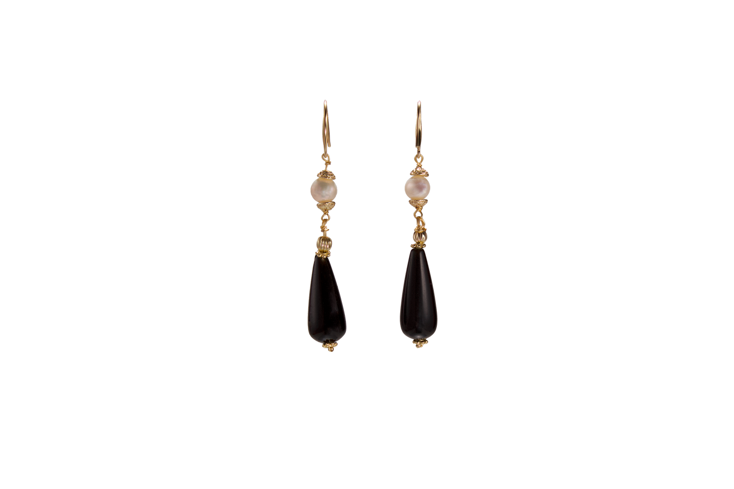 Midnight Glow – Black Onyx & Pearl Earrings