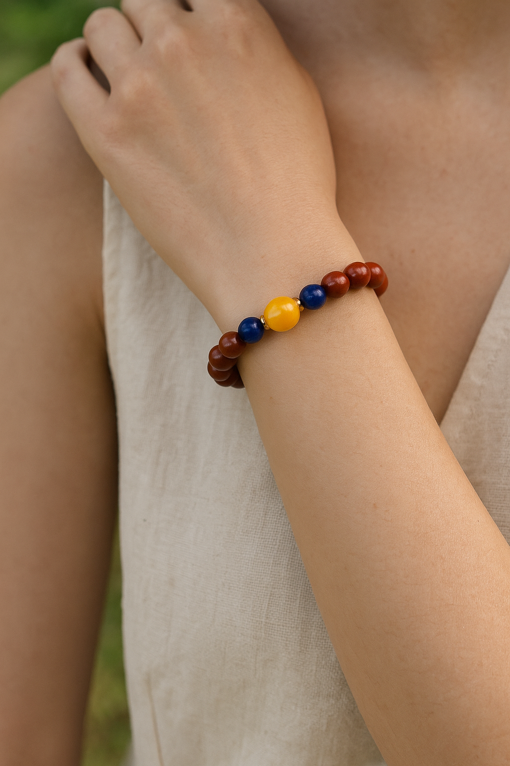 "ZhuYan" - Nanhong Agate, Lapis Lazuli & Pearl Shell Beaded Bracelet