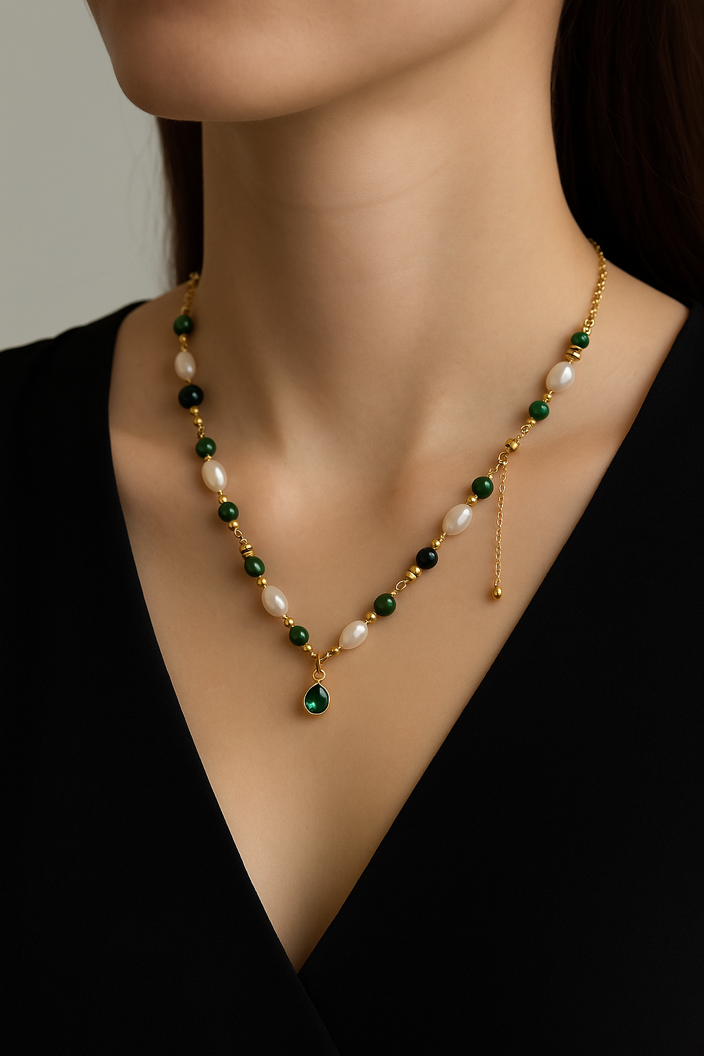 Verdelia – Green Tiger Eye & Pearl Necklace
